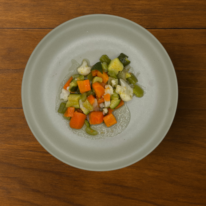 VERDURE FRESCHE AL VAPORE (Sfondo legno)